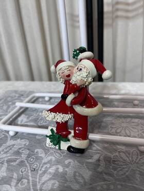 Rm-0919 Rudolph And Me Mistletoe Santa Mrs Claus Couple - Family Christmas Ornament As Is