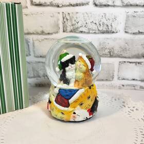 San Francisco Music Box Co. 842970050544 Christmas Cats Musical Snow Globe By The Company