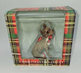 Sandicast 746314014004 Tan Chihuahua Dog Christmas Ornament With Red And Green Bowtie