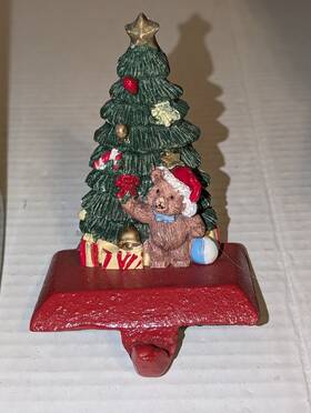 Santas Collection 726674304274 Vintage Stocking Hanger Christmas Tree With Teddy Bear #30427