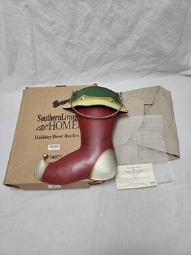 70073 Southern Living Christmas At Home Santa S Boot Door Bucket Metal