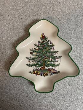 Spode 081194871140 Christmas Tree Shaped Candy Dish 7.5 Inch Long In Excellent Condition