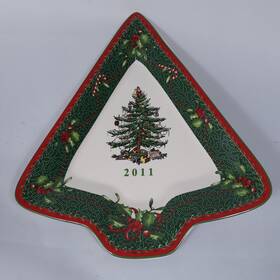 Spode 749151512542 2011 Annual Collection 8 Inch Christmas Tree Shaped Candy Dish