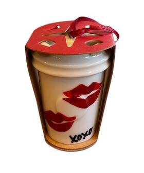Starbucks 762111092090 Xoxo Red Lips Kiss Dot Ceramic Christmas Ornament Coffee 2015
