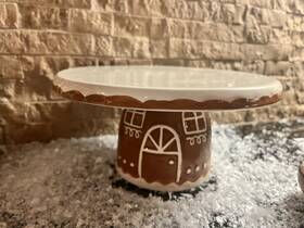 Target Bullseye Playground 873548042951 2025 Christmas Gingerbread Themed Ceramic Cake Stand New