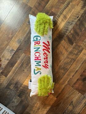 The Grinch 073558873921 32 Inch Body Pillow Dr Seuss Brand New With Tags Christmas Fuzzy Hands