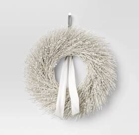 94334365 Threshold Luxe Icy Christmas Wreath 26 Inch Preserved Winter Decor Read
