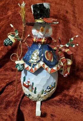 Wal-mart 099794395645 Vtg Snowman Tin Metal Resin Christmas Stocking Holder 10 Inch Heavy Jim Shore Like