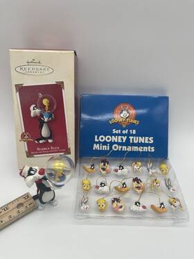 Warner Bros 047256080127 Christmas Ornaments 18 Looney Tunes Mini Hallmark Bubble Bath Tweety