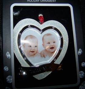White 887915021524 2018 Harvey Lewis Twins Christmas Ornament Swarovski Pearl White/silver 3.5