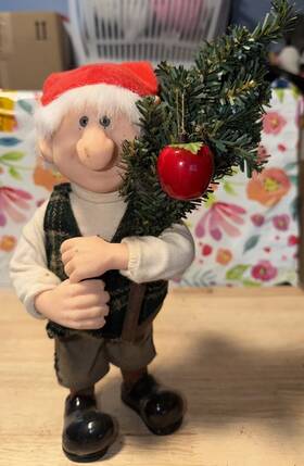20043 Whitehurst Imports Inc. Zims The Elves Themselves Archie With Christmas Tree Elf Figurine Decoration #3