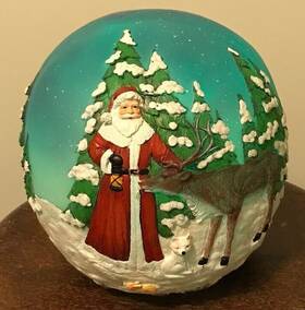 Lt488 Wind &amp Weather Color Changing Globe Santa Reindeer Fox Rabbit Northern Lights Christmas Battery