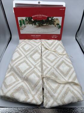 Wondershop At Target 191908861340 Christmas Tree Skirt White And Gold Diamond Print 48 Inch Fits 42 -54 Nob