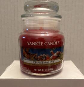 1199607 Yankee Candle Christmas Eve Scented Red Jar 3.7 Oz Single Wick