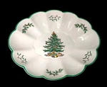 Spode Christmas Tree 10-7/8" Oval Serving Bowl Fluted Scalloped Dish S3324-Q. Fixed Price $29.99.