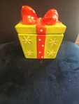 Kirklands 089469 Christmas Gift Box. Fixed Price $5.00.