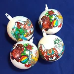 4 Vintage Christmas Tree Ball Ornaments Holiday Toys White Plastic 1980S Toyland. Fixed Price $11.94.