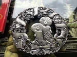 Peace On Earth Christmas Wreath Trivet Home For The Holidays Macy's 1995 SN1629. Fixed Price $32.00.