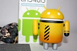 Andrew Bell Android Series 1 Hi-voltage Robot Dead Zebra Designer Art Toy. Fixed Price $24.00.