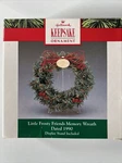 Vtg. 1990 Display Wreath Hallmark. Fixed Price $8.99.