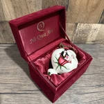 Ne'qwa Art Scottland Bed Of Roses Bride & Groom Ornament By Clare Mackie Nib. Fixed Price $35.00.
