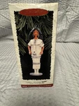 1996 Hallmark Keepsake Ornament Pocahontas And Captain John Smith. Fixed Price $9.39.