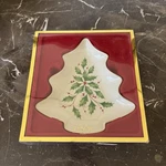 Lenox Holiday Holly Christmas Tree Candy Snack Serving Dish W/ Box Gold Trim. Fixed Price $17.90.