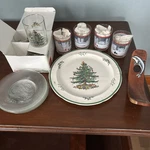 Spode Christmas Tree Round 12 Scalloped Dish, Made In England S3324-A1 Box. Fixed Price $15.00.