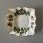 Queens Yuletide Holly Candy Trinket Dish Fine Bone Rosina China Small Chip Back. Fixed Price $9.99.