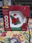 1997 Debbie Mumm Sakura Magic Of Santa 8 Salad/dessert Plates Set 4. Fixed Price $20.00.