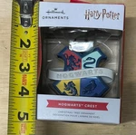 Hallmark Harry Potter Hogwarts Crest Christmas Tree Ornament Decoration New. Fixed Price $10.00.