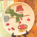 Hallmark Decorative 9.5 Christmas Plate Snowman W/shovel & Apples Mint. Fixed Price $10.99.