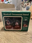 Carlton Cards Heirloom 1991 Christmas Ornament Musical Display Stand Cc. Fixed Price $14.00.