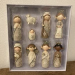 Raz Imports 10 Pc Nativity 4.5" Resin Christmas Set Cozy Knits 3404134 Glitter. Fixed Price $34.99.