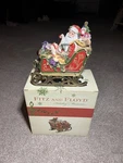 Fitz & Floyd Musical Figurine Regal Holiday Santa Sleigh Plays Toyland *notes. Fixed Price $25.00.