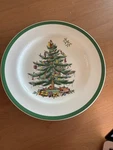 Spode Christmas Tree Dinner Plates Made England. Fixed Price $60.00.