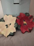 Partylite Poinsettia Pair P8627U Christmas Flower Candle Holders. Fixed Price $14.99.