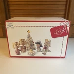 New Lenox Peanuts Nativity Christmas Pageant Snoopy Collectible Ceramic Set. Fixed Price $109.00.