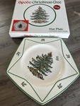 Spode Christmas Tree Star-shaped Plate 9 Inches Green Outline. Fixed Price $15.80.
