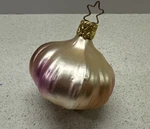 Old World Christmas Garlic Glass Ornament 1X Vintage Retired Preowned 6 Avail. Fixed Price $12.97.