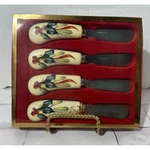 Lenox Winter Greetings Set Of 4 Spreaders Stainless Steel Bone China 6237218. Fixed Price $14.56.