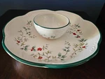 Pfaltzgraff Winterberry 2 Piece Chip & Dip Set Christmas. Fixed Price $15.00.