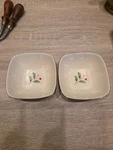 New Lenox Holiday Dipping Bowl Set Of 2 Gold Trim Holly Leaves Berries RP$40. Fixed Price $8.07.