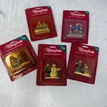 Vtg Christmas Village Figurines Lot Of 5 New Package. Fixed Price $23.00.