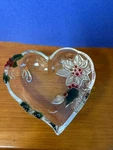 Mikasa Holiday Bloom Heart Crystal Poinsettia Bowl Christmas Serving Dish. Fixed Price $17.02.