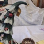 Yankee Candle Hanging Tart Burner Magical Woodland Christmas Lights Musical. Fixed Price $14.00.