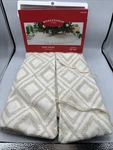 Christmas Tree Skirt White & Gold Diamond Print 48" Fits 42"-54" Wondershop Nob. Fixed Price $20.00.