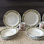 Santas Workbench 16 Piece Set Of Christmas Holiday Dining Plates And Bowls Fest. Fixed Price $40.00.