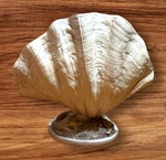 Vintage Clam Shell Nautical Holly Regency Style Table Lamp. Fixed Price $45.00.
