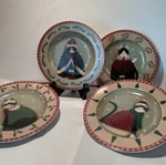 Set Of 4 Oneida Holiday Cats Stoneware Christmas Salad Dessert Plates 8.25". Fixed Price $20.00.